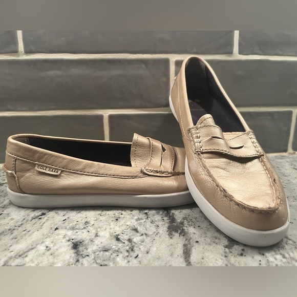 Cole Haan Champagne Loafers Size 7 - Picture 1 of 6